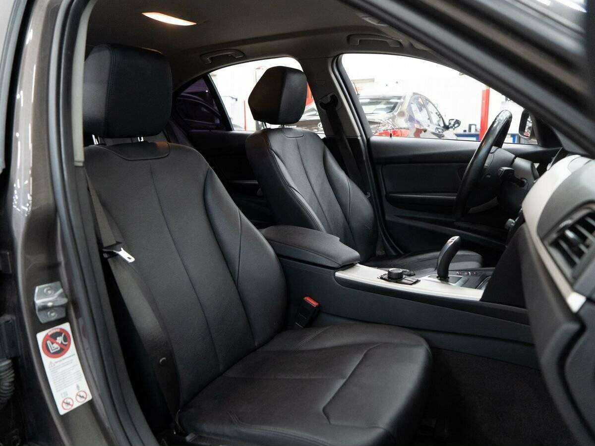 Б/У БМВ 3 серии 2014 года. Фото: #8