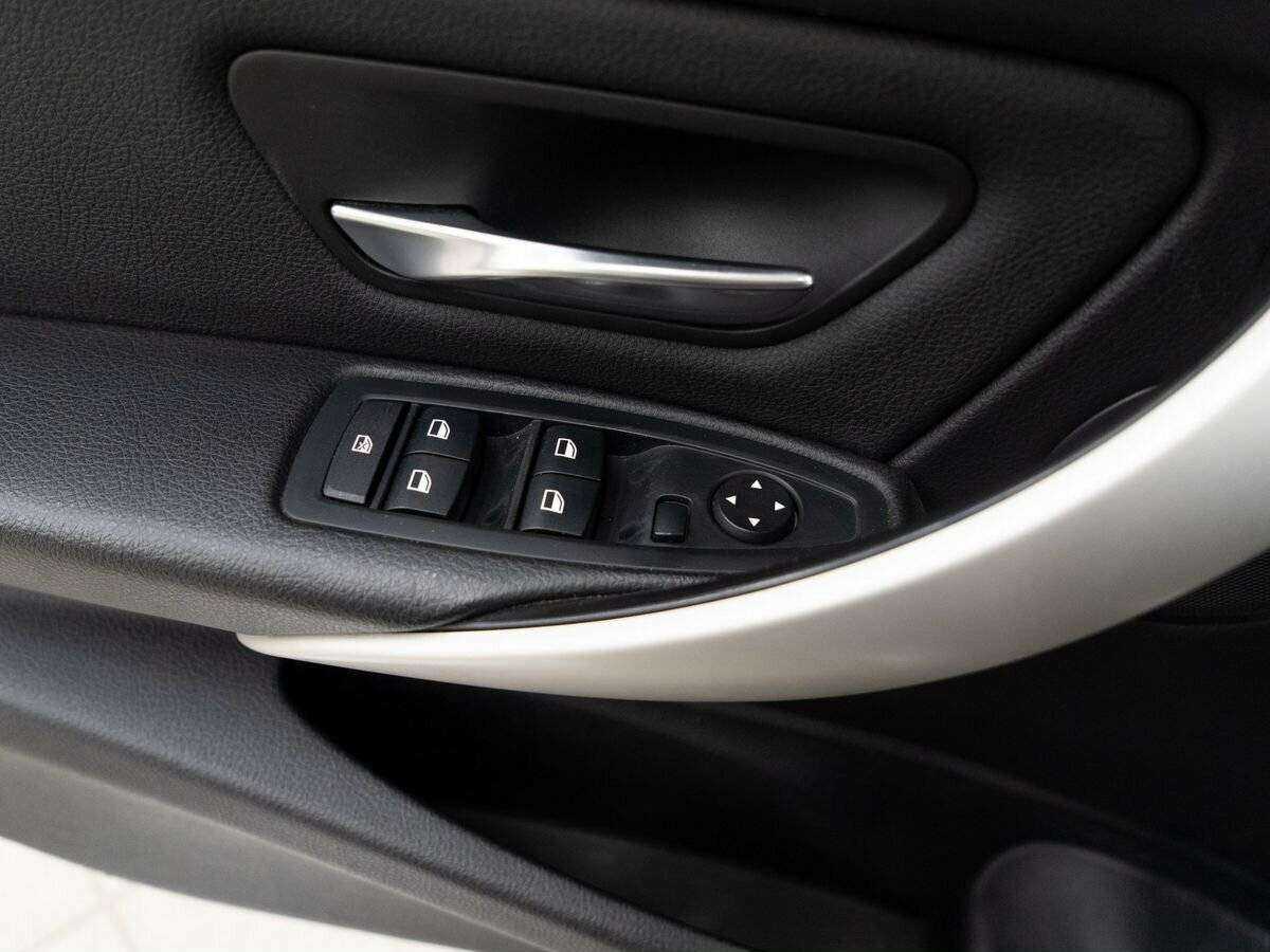 Б/У БМВ 3 серии 2014 года. Фото: #13