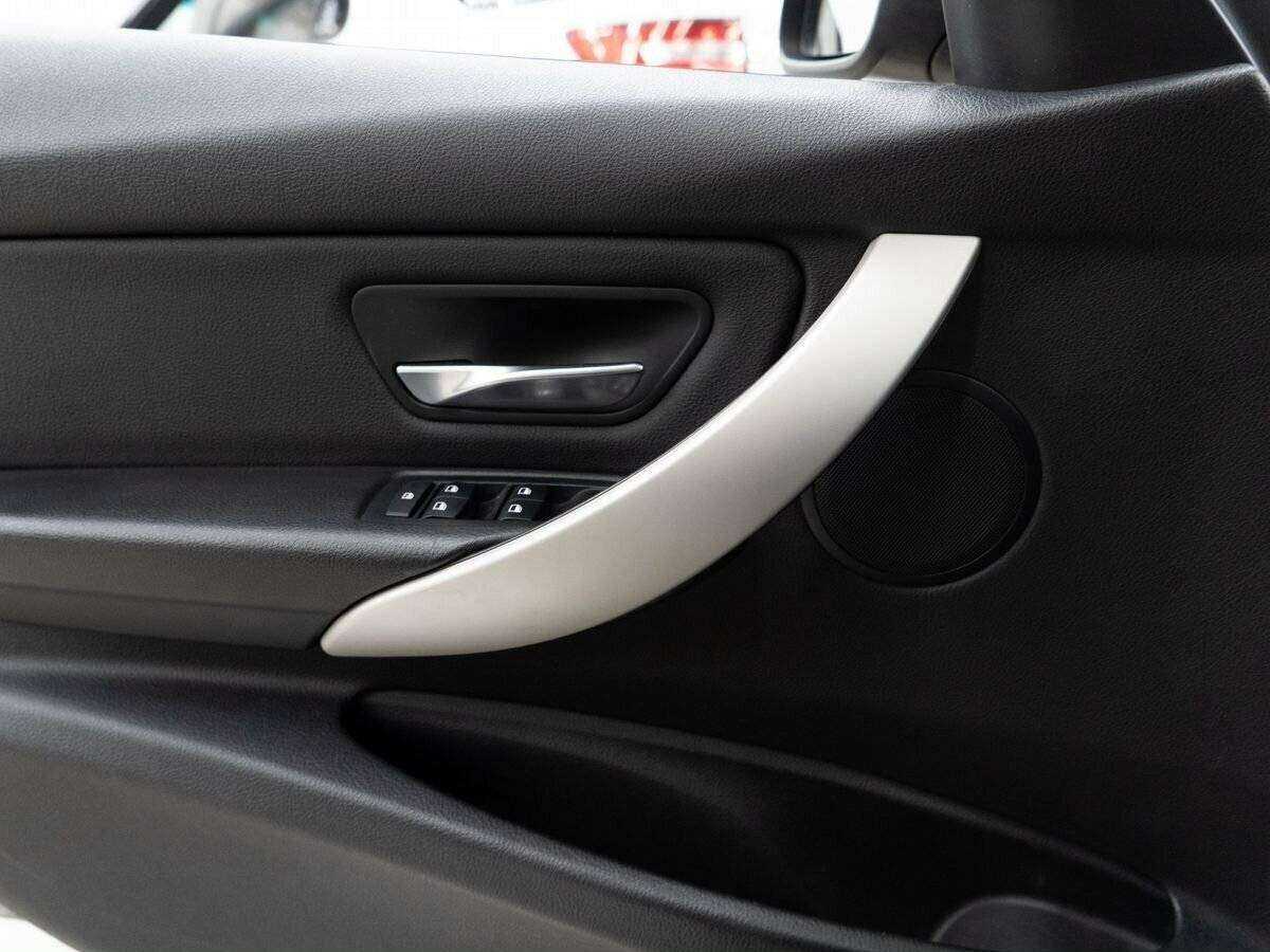 Б/У БМВ 3 серии 2014 года. Фото: #14