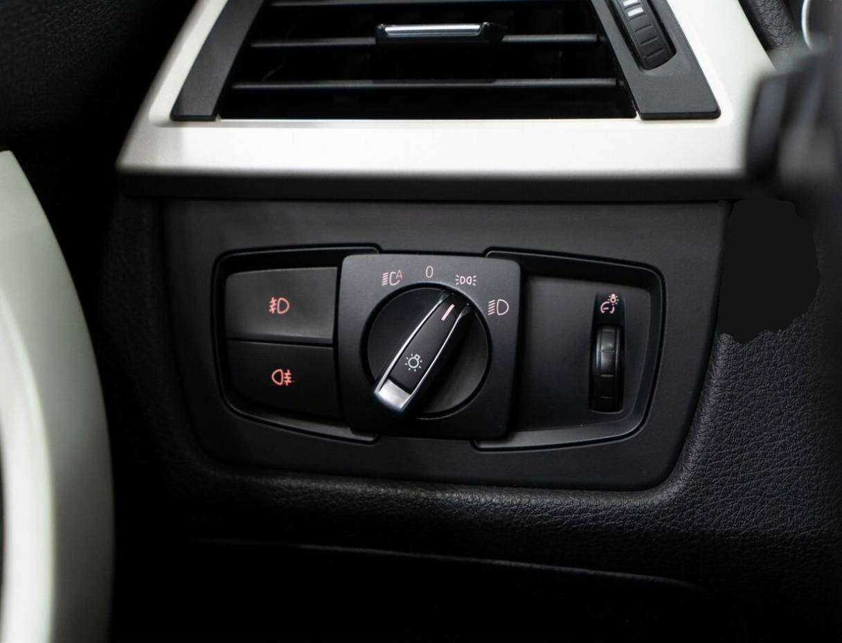 Б/У БМВ 3 серии 2014 года. Фото: #15