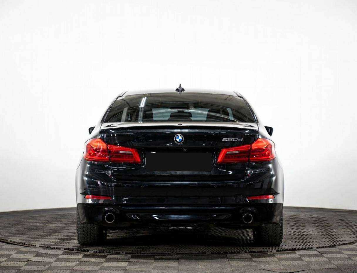 Б/У БМВ 5 серии 2017 года. Фото: #4