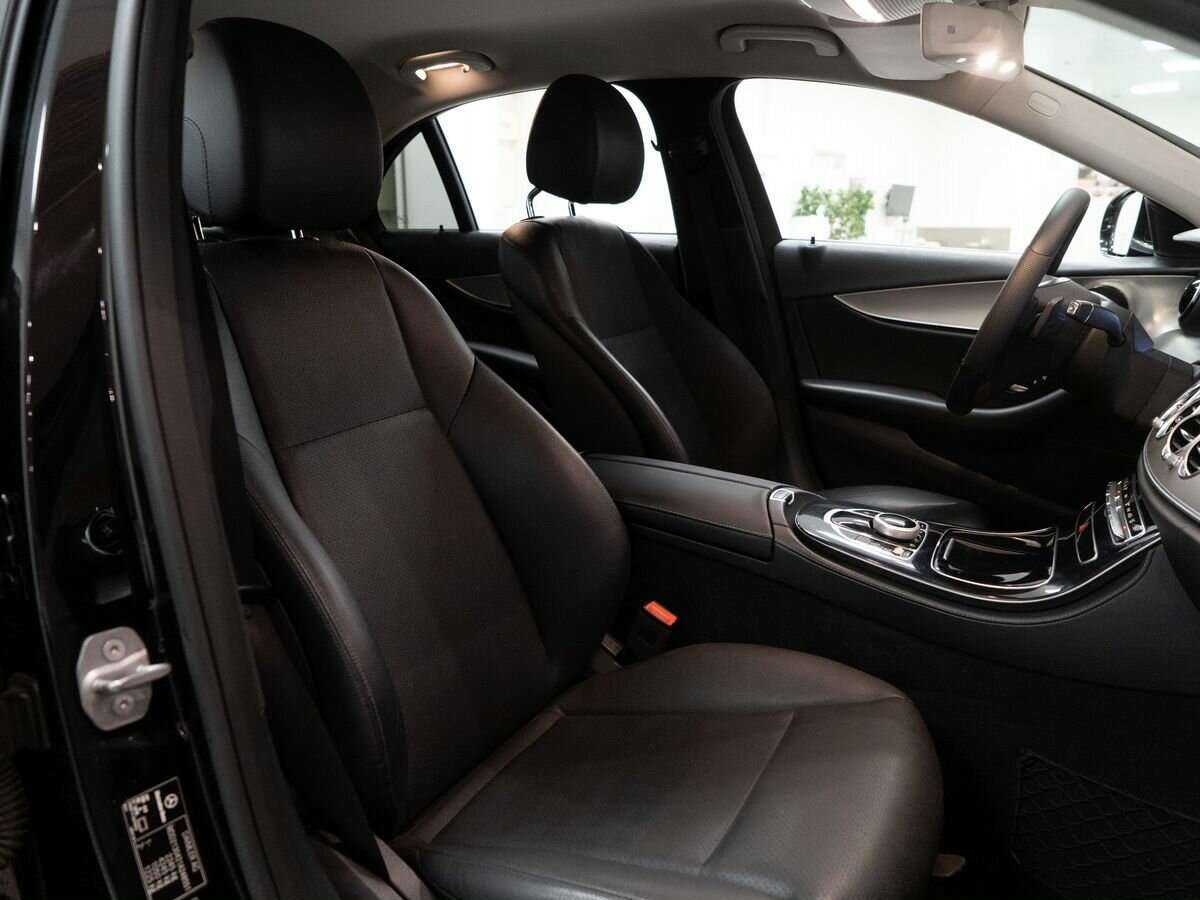 Б/У Мерседес-Бенц Е-Класс 2017 года. Фото: #9