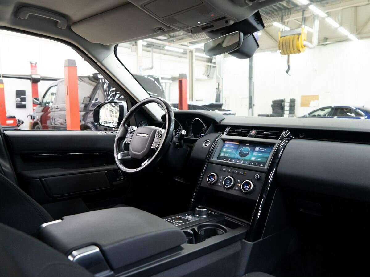 Б/У Лэнд Ровер Дискавери 2018 года. Фото: #19