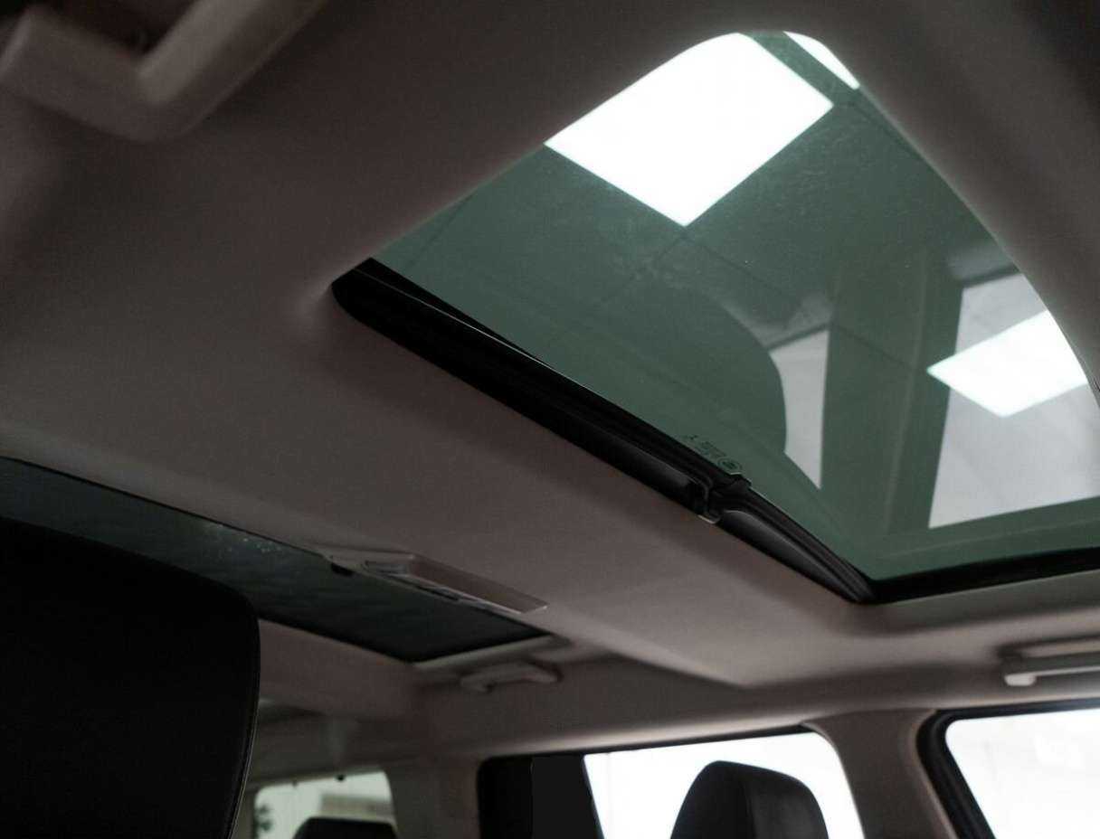 Б/У Лэнд Ровер Дискавери 2013 года. Фото: #13