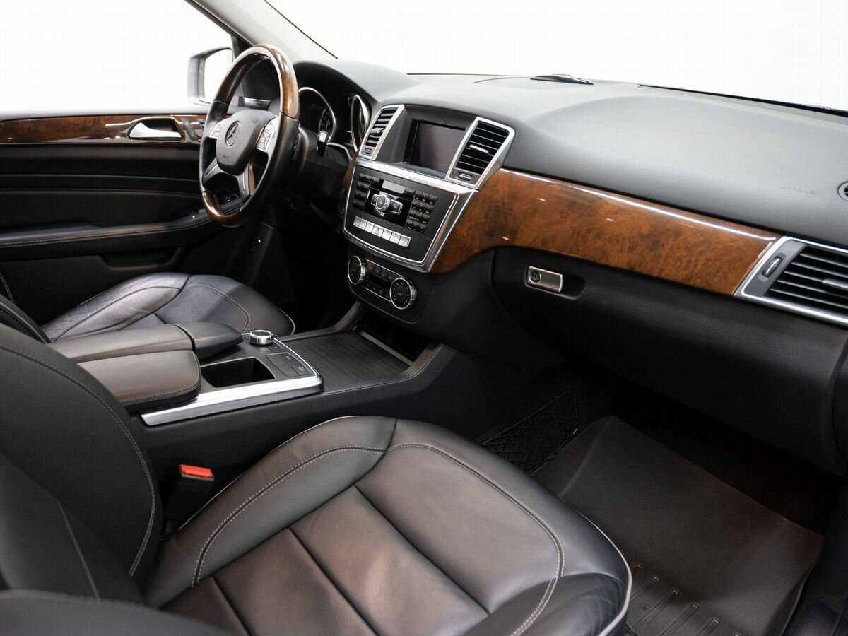 Б/У Мерседес-Бенц М-Класс 2012 года. Фото: #12