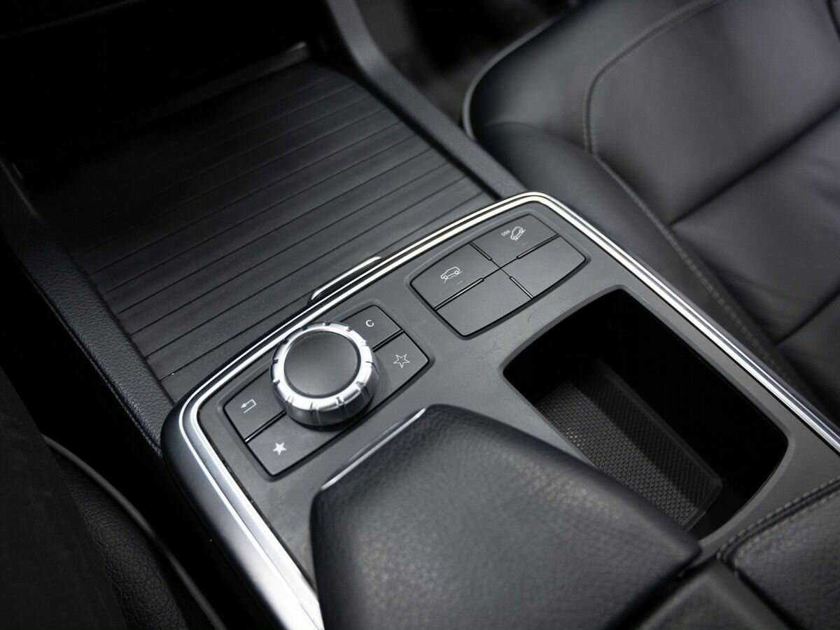 Б/У Мерседес-Бенц М-Класс 2012 года. Фото: #23