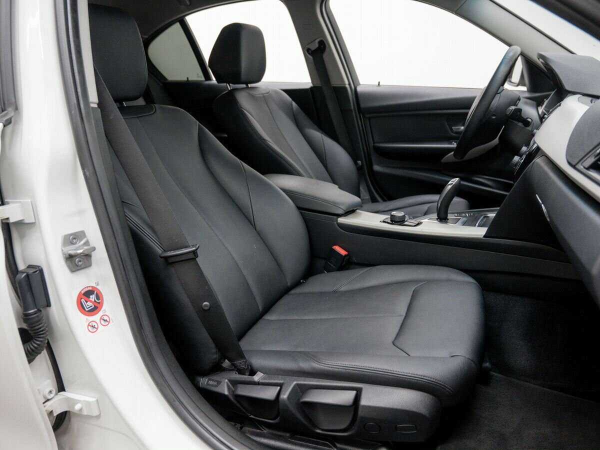 Б/У БМВ 3 серии 2016 года. Фото: #7