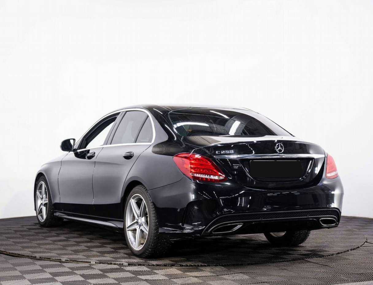 Б/У Мерседес-Бенц Ц-Класс 2015 года. Фото: #3
