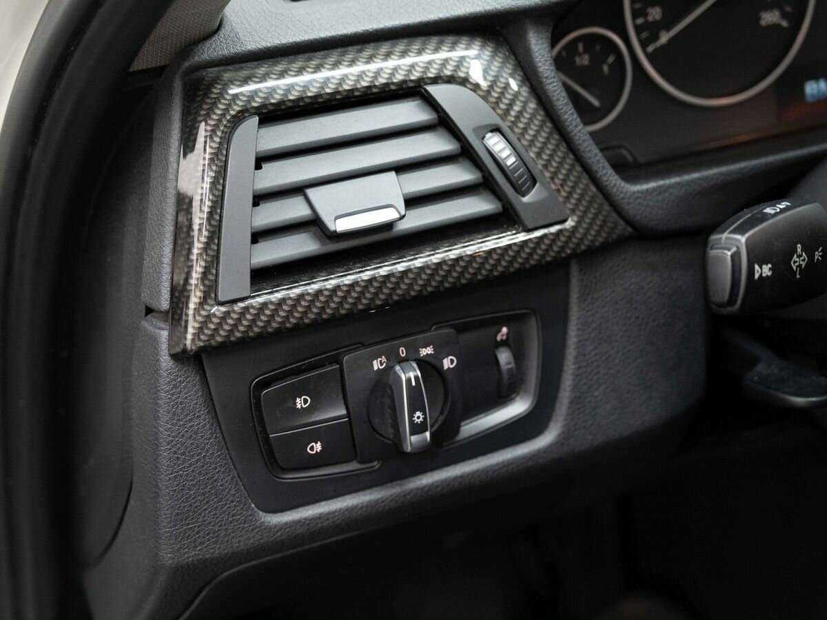 Б/У БМВ 3 серии 2014 года. Фото: #17