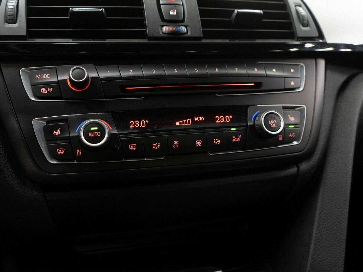 Б/У БМВ 3 серии 2014 года. Фото: #10