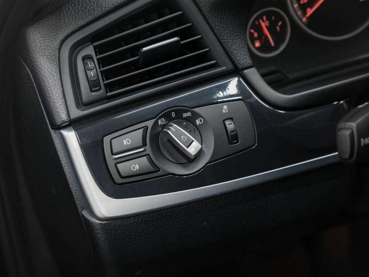 Б/У БМВ 5 серии 2013 года. Фото: #15