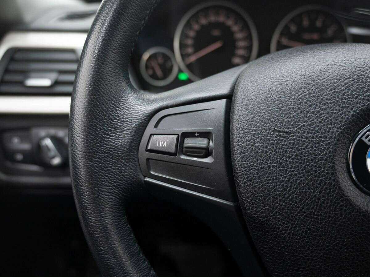 Б/У БМВ 3 серии 2014 года. Фото: #23