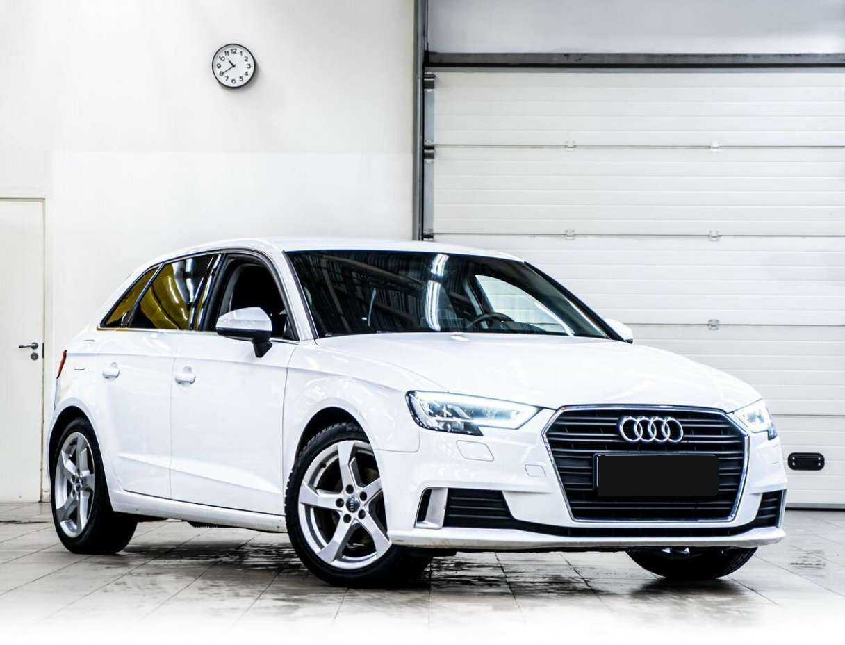 Б/У Ауди А3 2017 года. Фото: #1