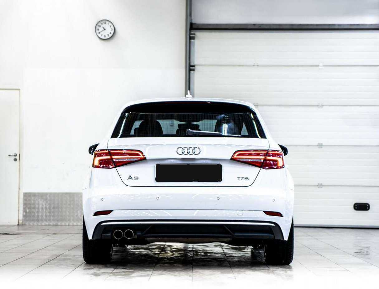 Б/У Ауди А3 2017 года. Фото: #3