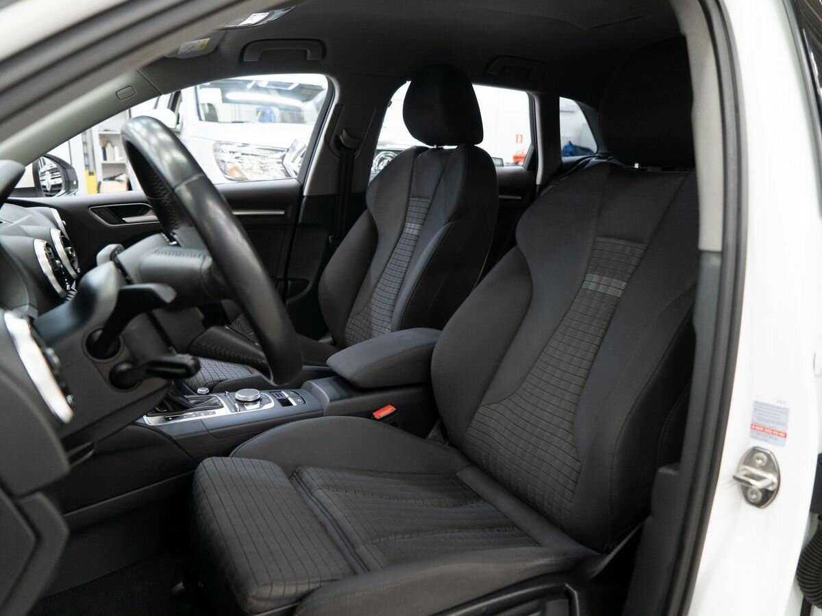 Б/У Ауди А3 2017 года. Фото: #6