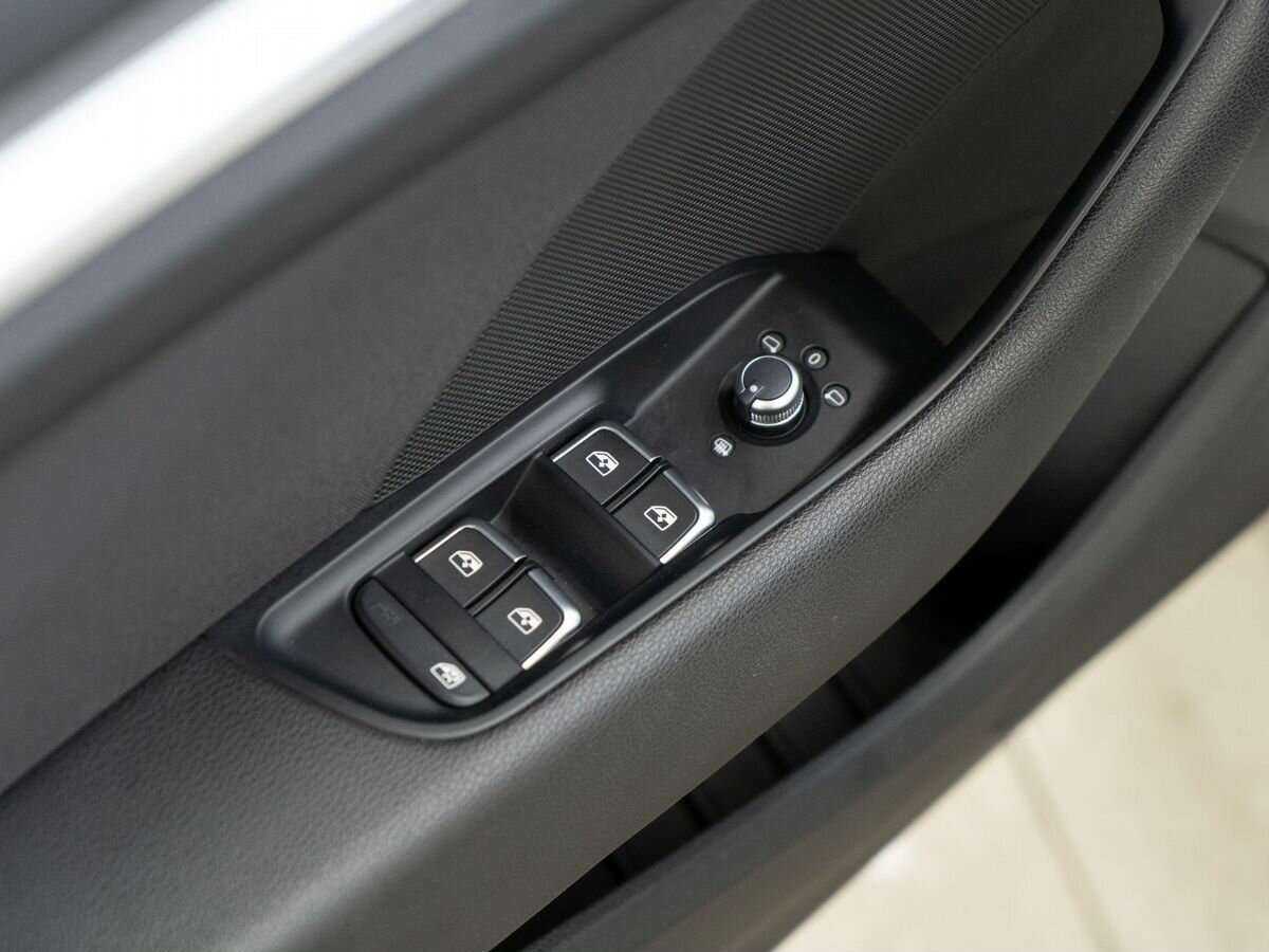 Б/У Ауди А3 2017 года. Фото: #14