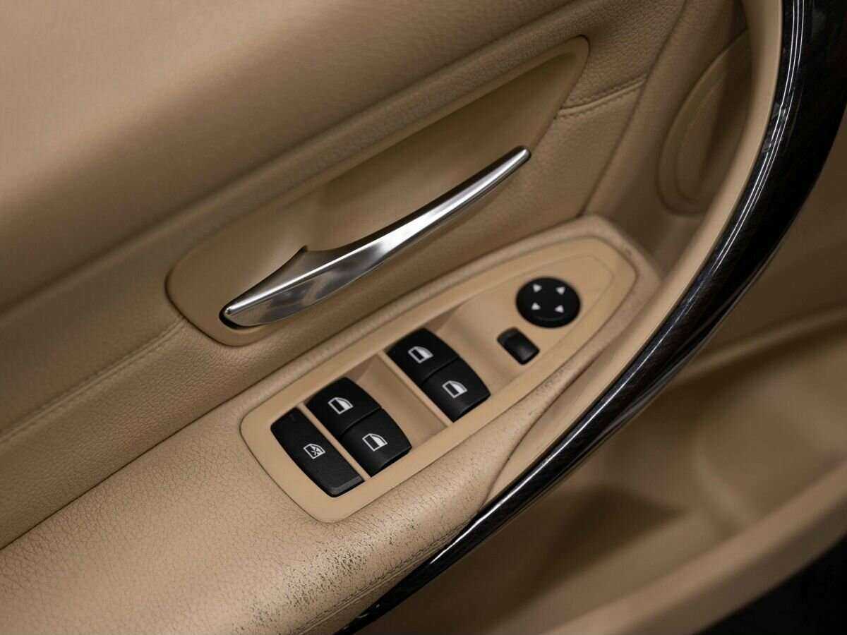 Б/У БМВ 3 серии 2012 года. Фото: #18