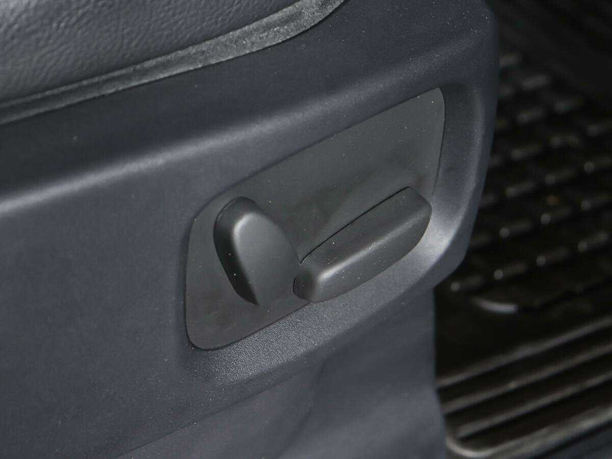 Б/У Лэнд Ровер Дискавери 2012 года. Фото: #16