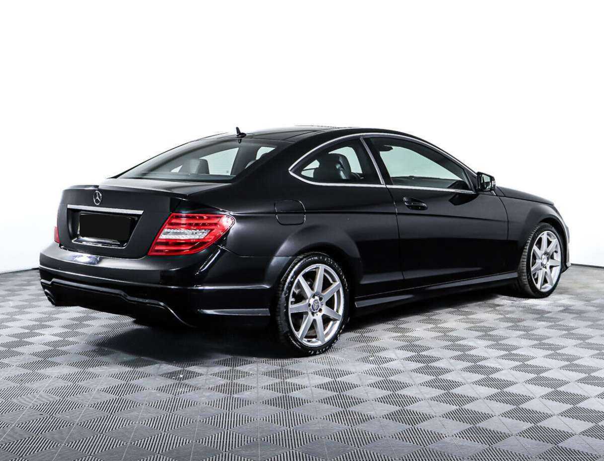 Б/У Мерседес-Бенц Ц-Класс 2012 года. Фото: #4