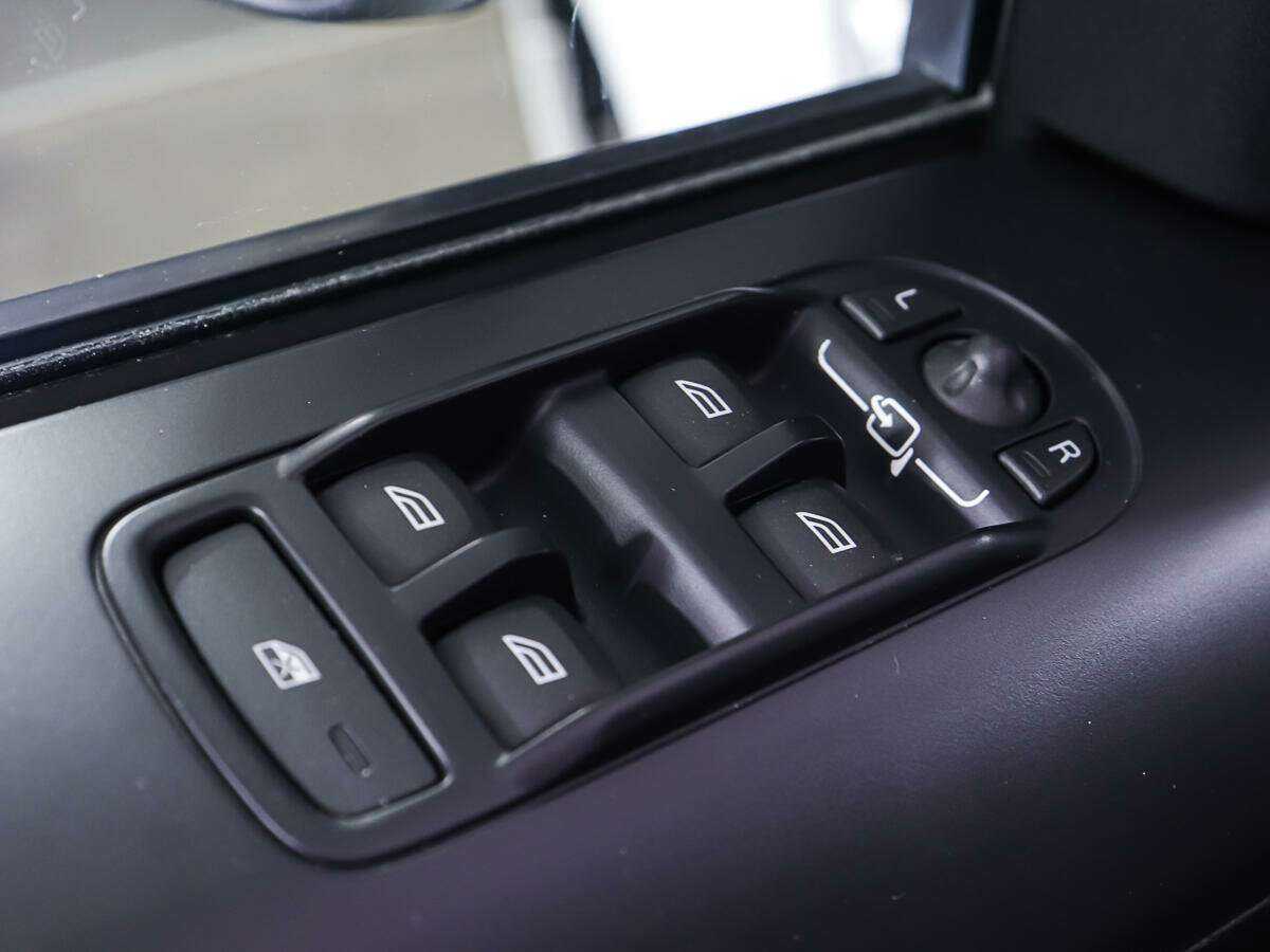 Б/У Лэнд Ровер Фрилендер 2012 года. Фото: #16