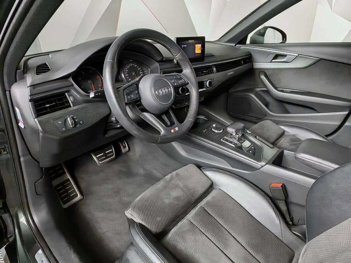 Б/У Ауди А4 2018 года. Фото: #13