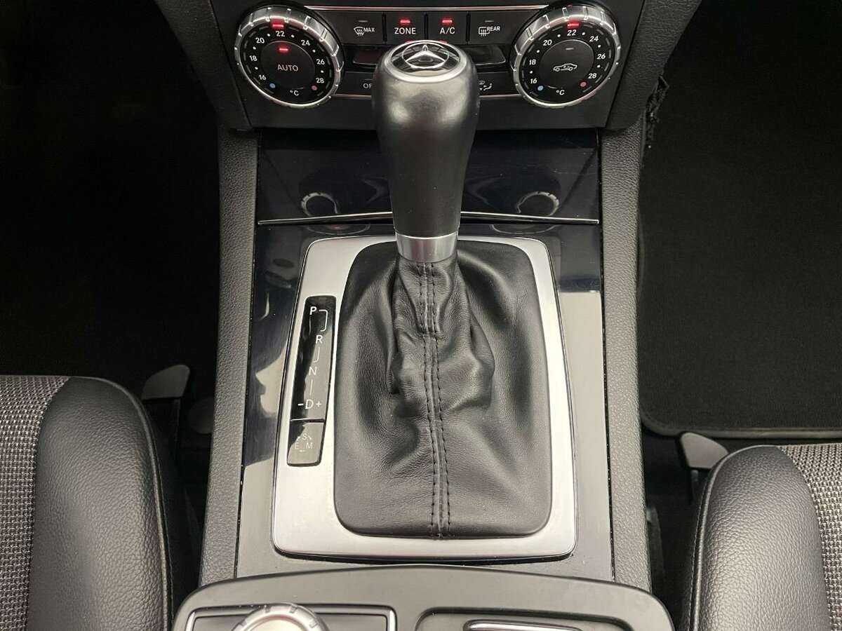 Б/У Мерседес-Бенц Ц-Класс 2012 года. Фото: #12