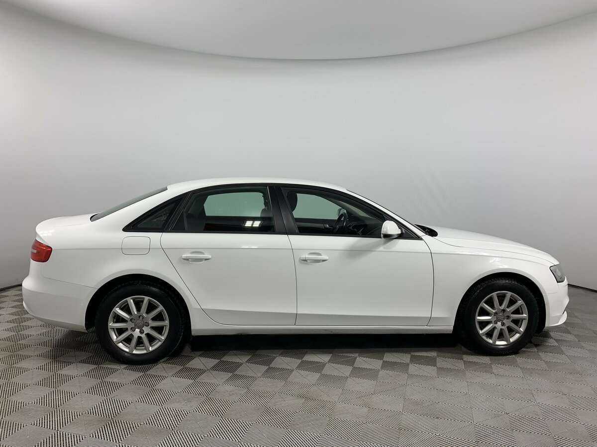 Б/У Ауди А4 2013 года. Фото: #2