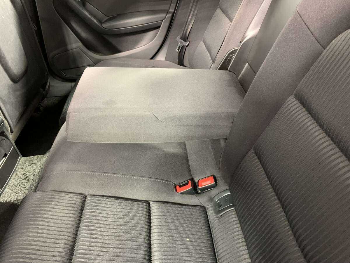 Б/У Ауди А4 2013 года. Фото: #14