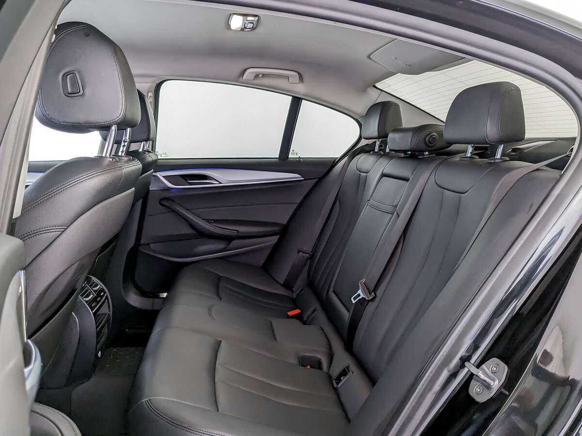 Б/У БМВ 5 серии 2018 года. Фото: #9