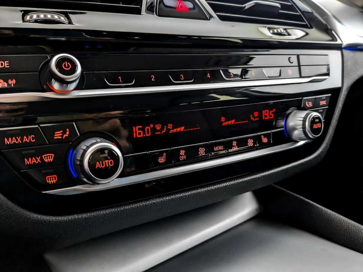 Б/У БМВ 5 серии 2018 года. Фото: #21