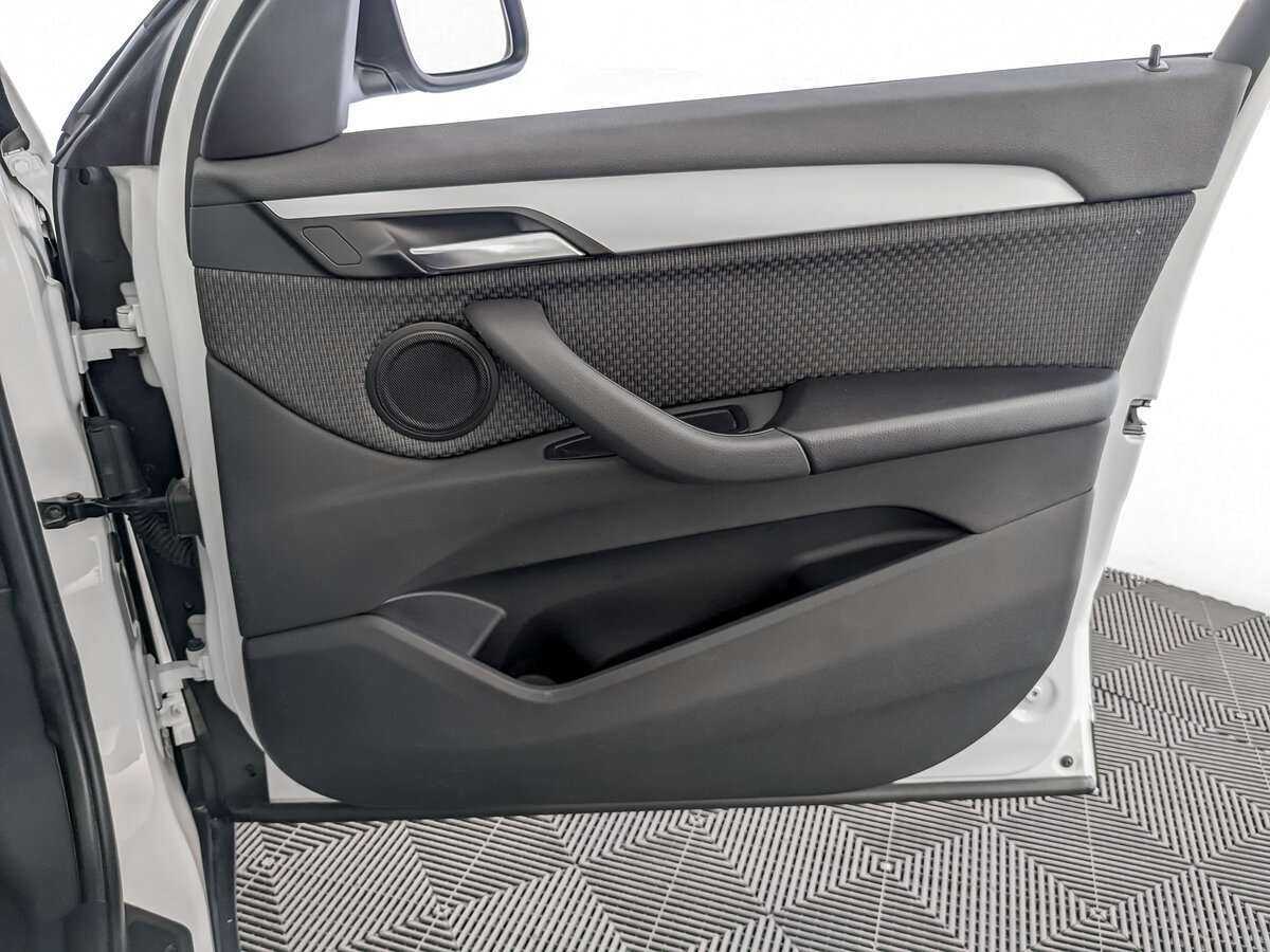 Б/У БМВ Икс1 2019 года. Фото: #19