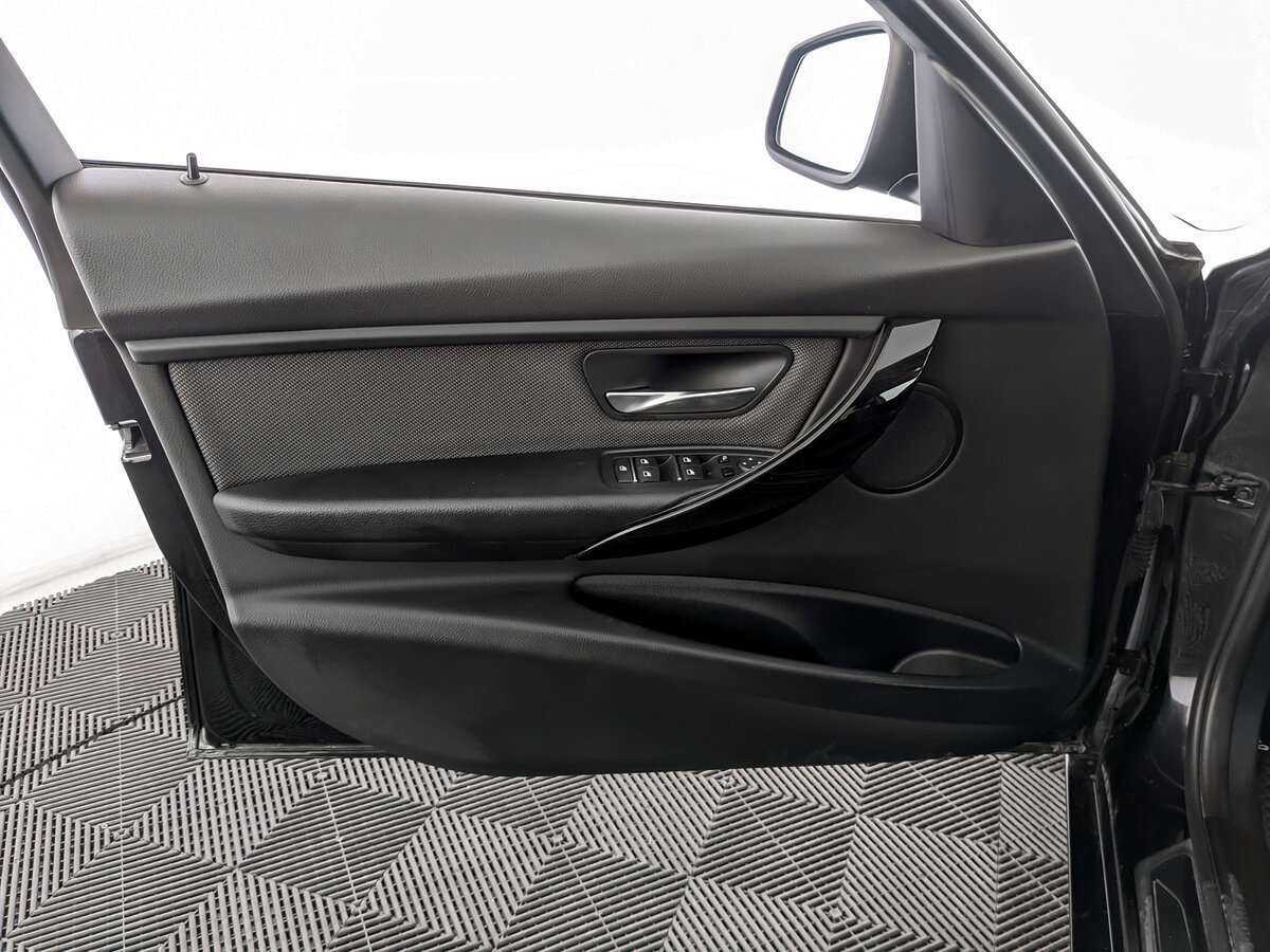 Б/У БМВ 3 серии 2018 года. Фото: #14