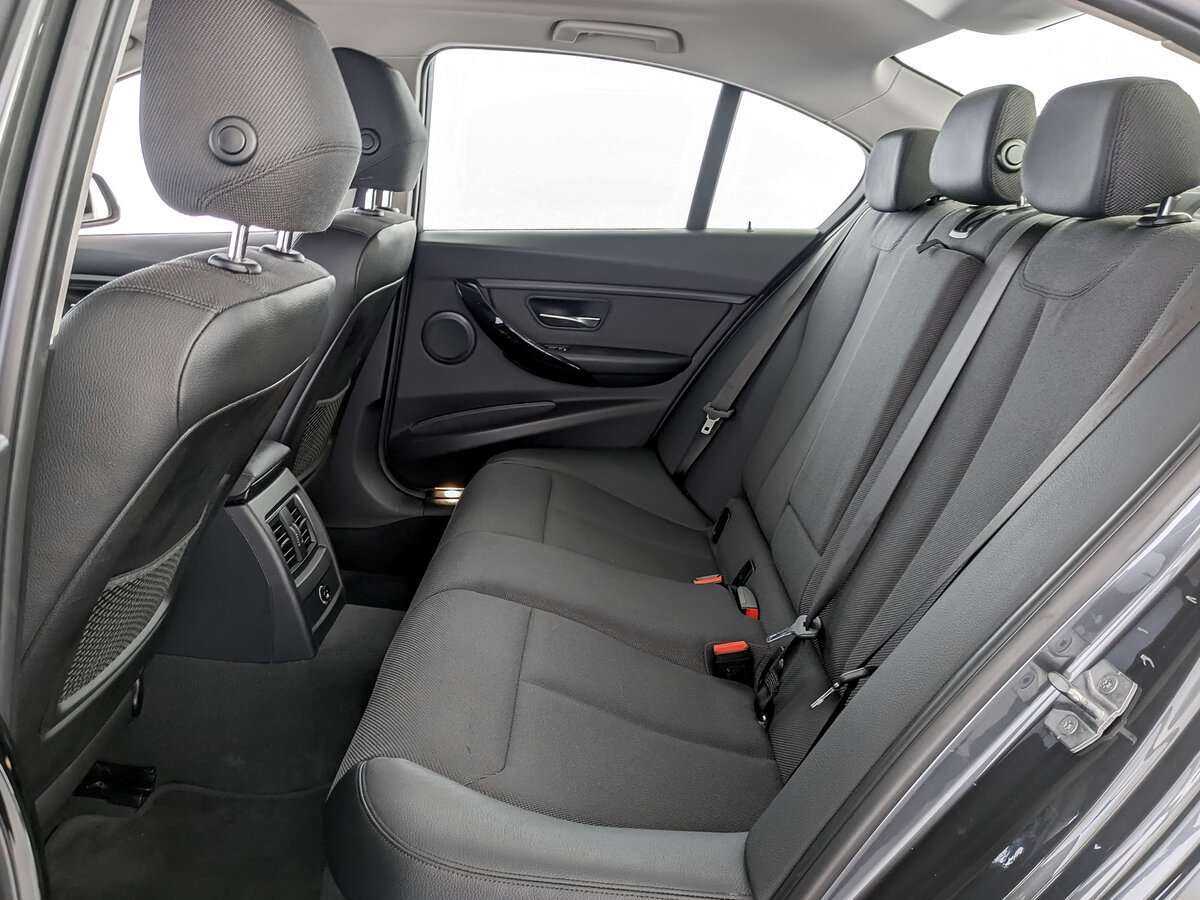 Б/У БМВ 3 серии 2018 года. Фото: #11