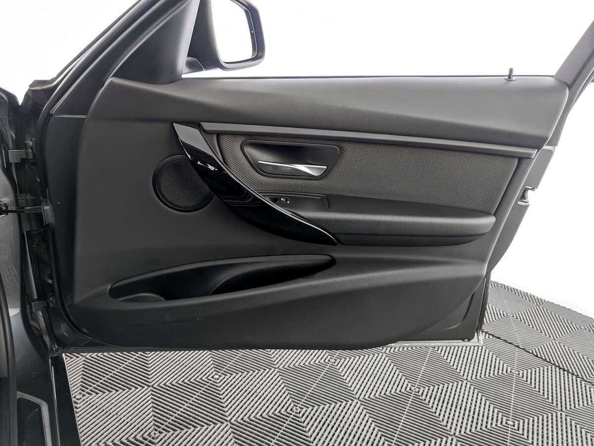 Б/У БМВ 3 серии 2018 года. Фото: #23