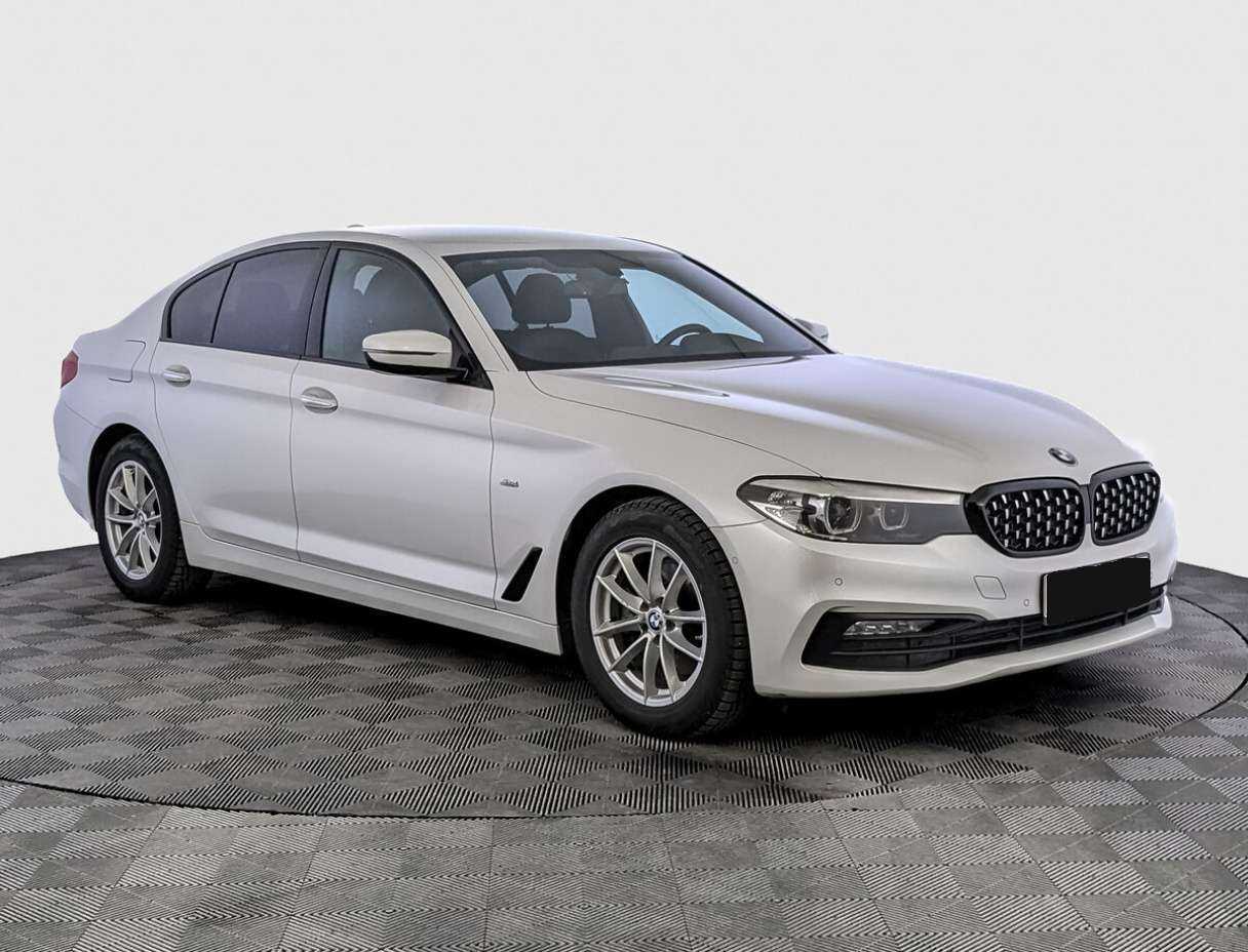 Б/У БМВ 5 серии 2017 года. Фото: #2