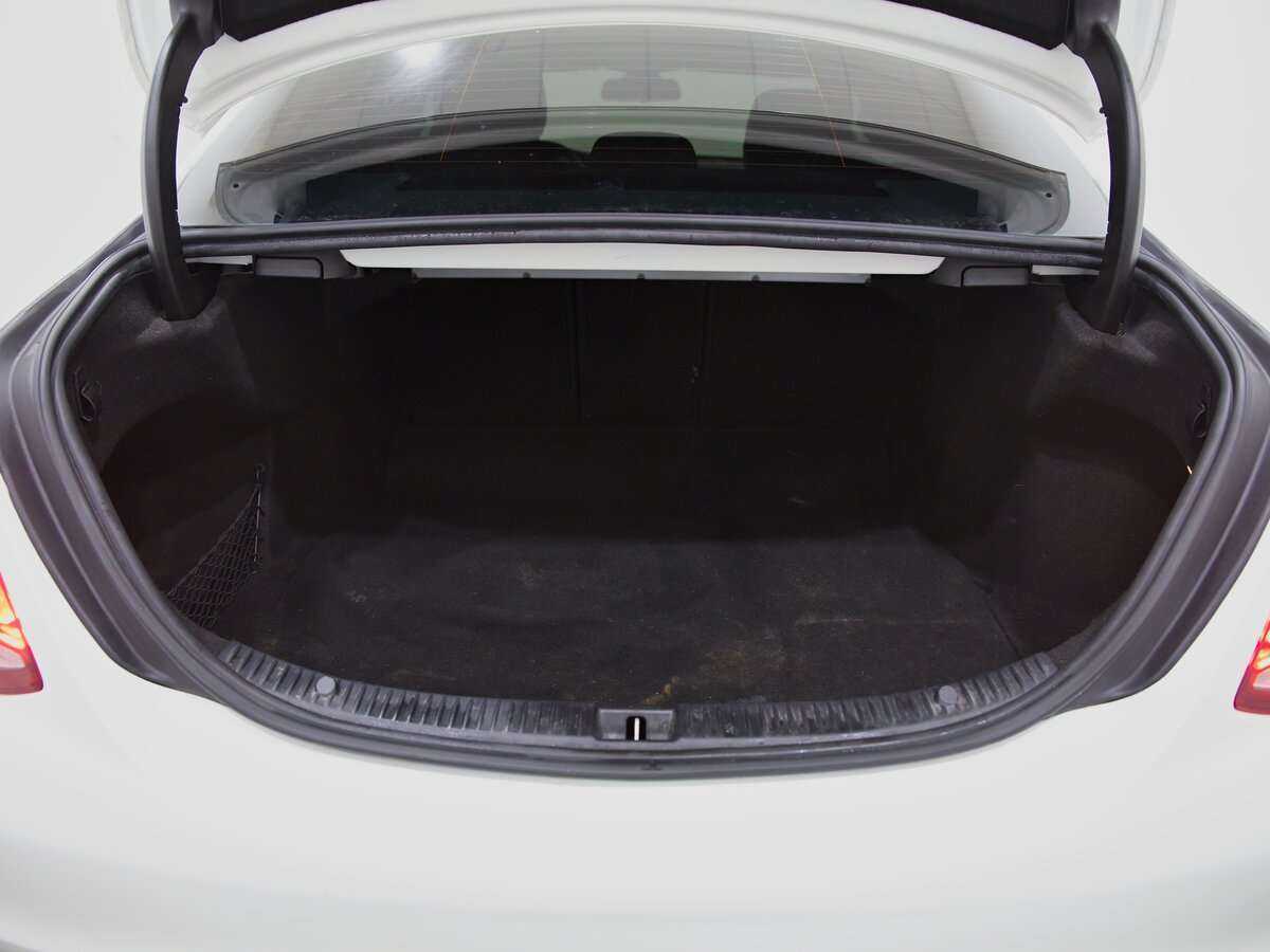 Б/У Мерседес-Бенц Ц-Класс 2014 года. Фото: #4