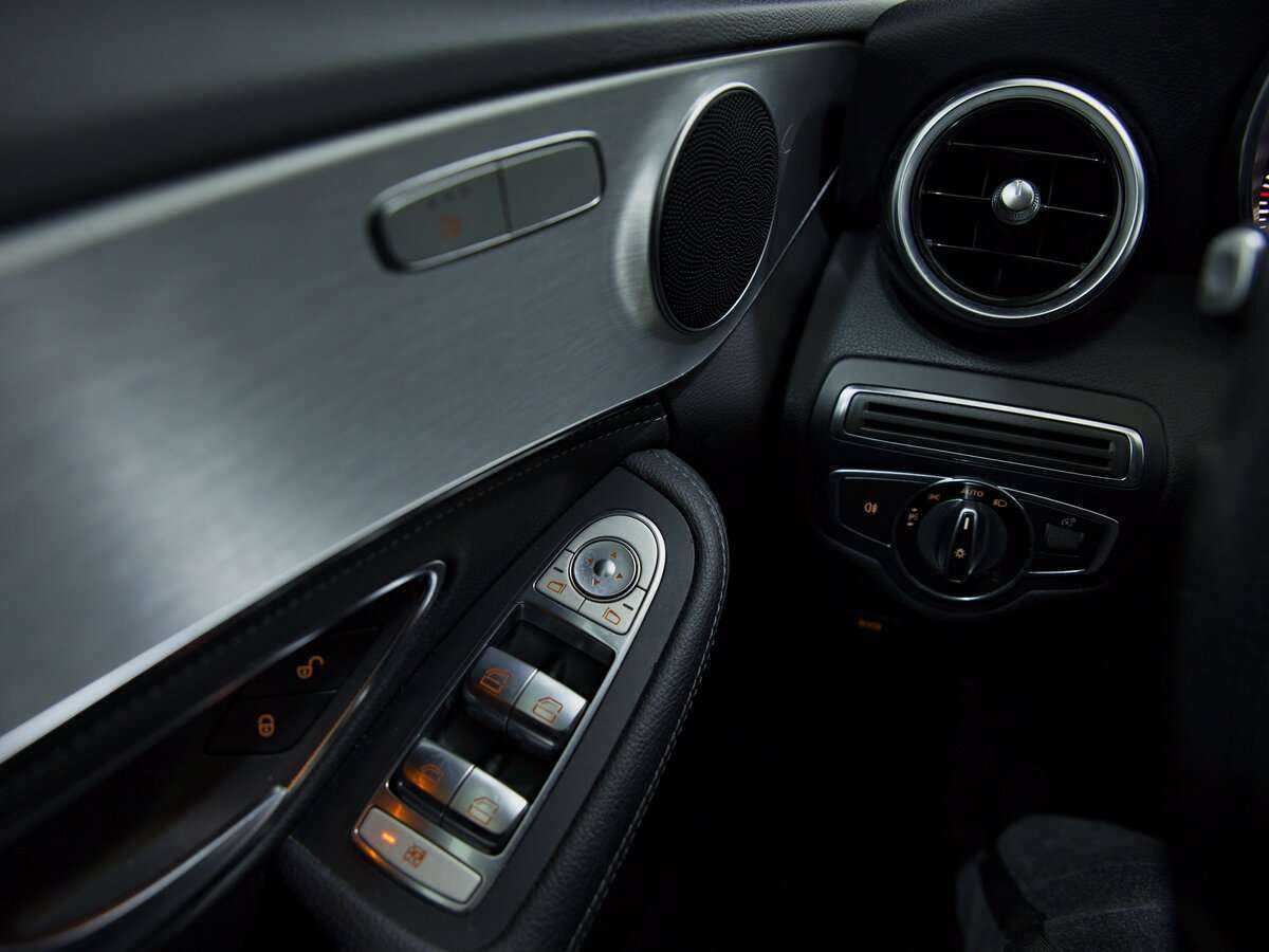 Б/У Мерседес-Бенц Ц-Класс 2014 года. Фото: #8