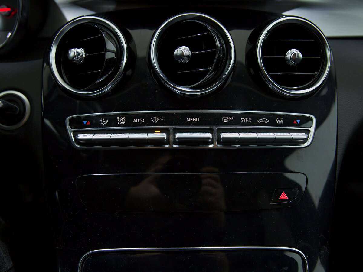 Б/У Мерседес-Бенц Ц-Класс 2014 года. Фото: #11