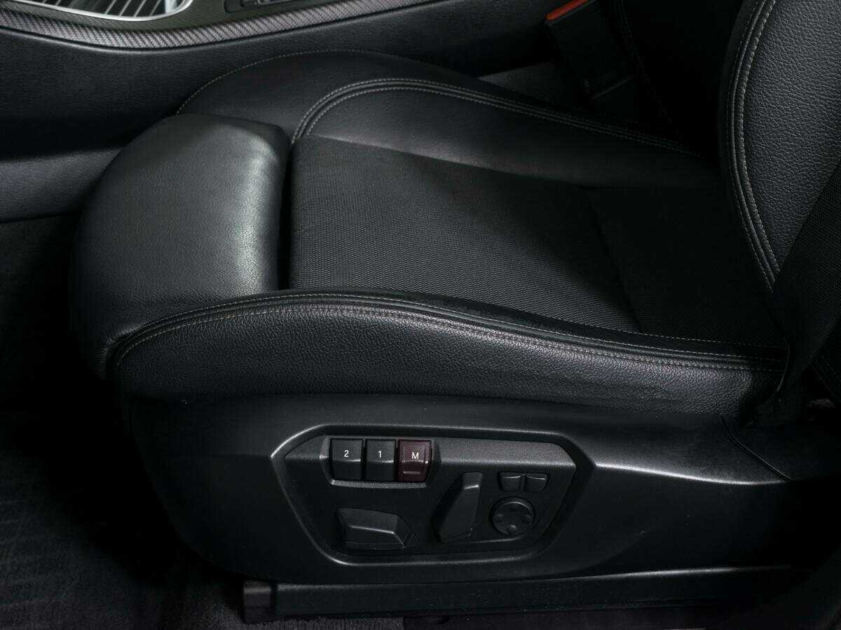 Б/У БМВ Икс3 2014 года. Фото: #16