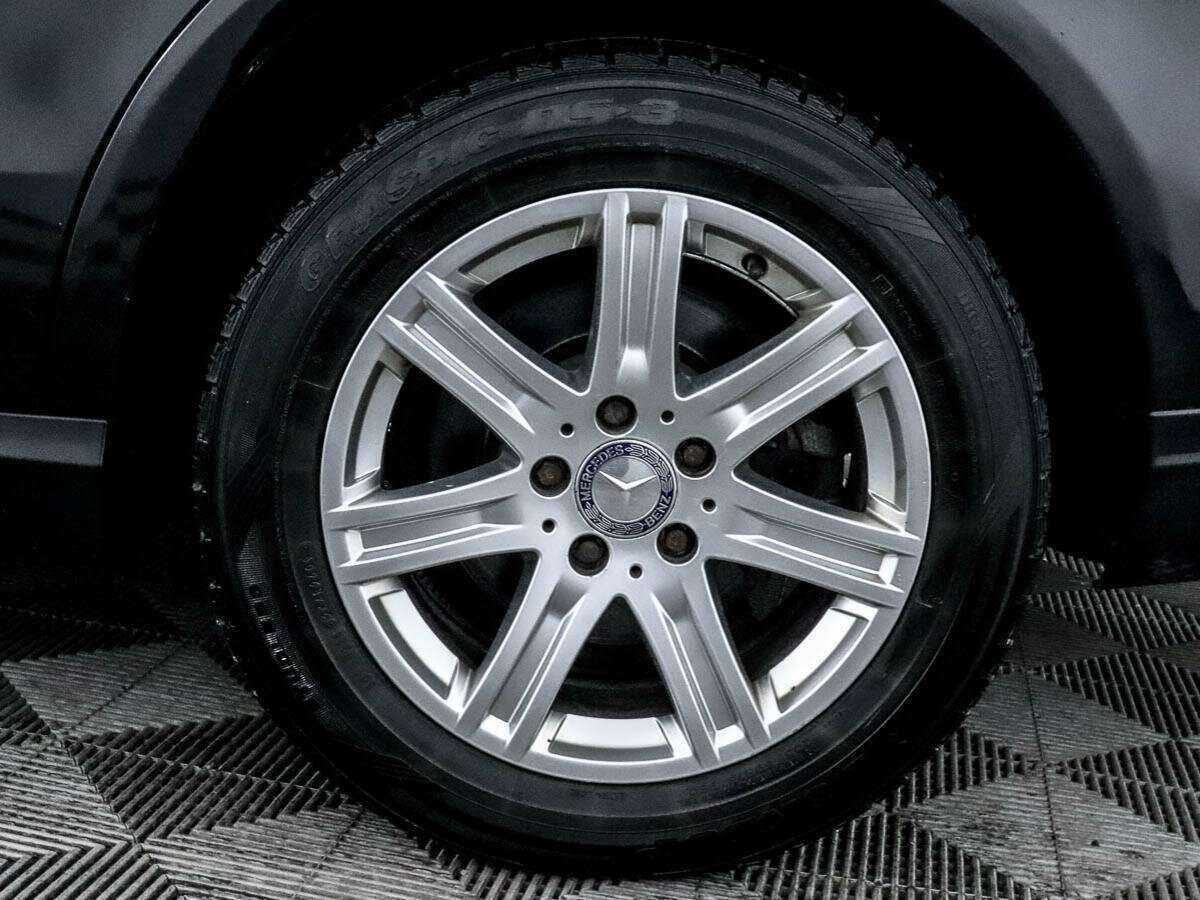 Б/У Мерседес-Бенц Е-Класс 2012 года. Фото: #11