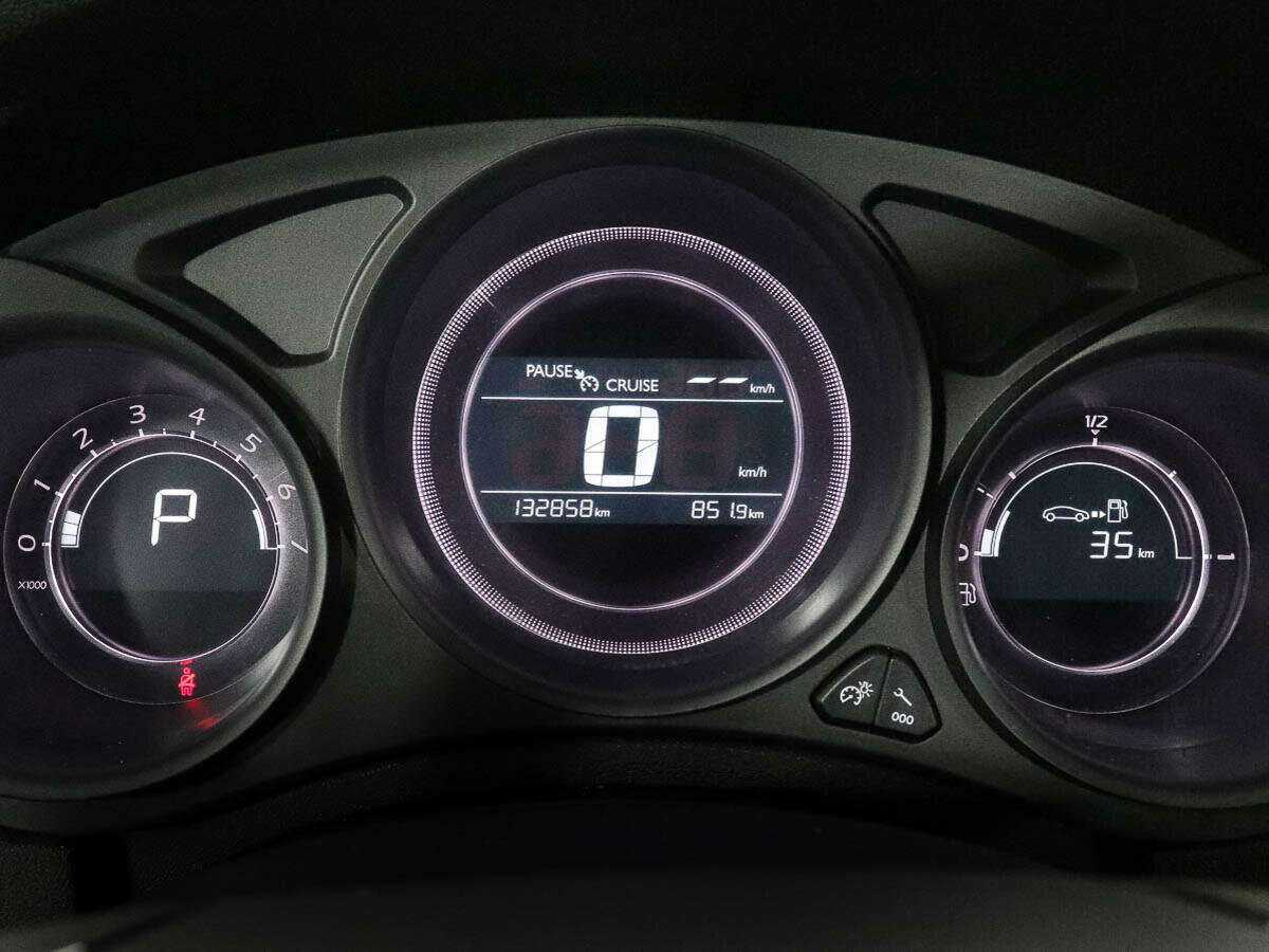 Б/У Ситроен Ц4 2017 года. Фото: #7