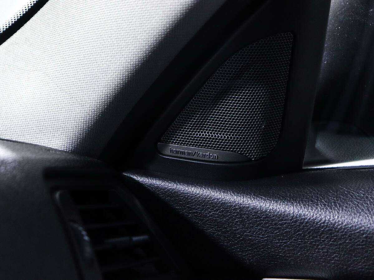 Б/У БМВ 3 серии 2013 года. Фото: #12