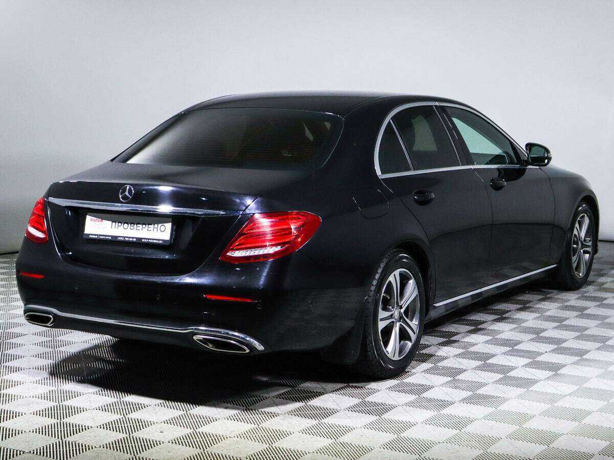 Б/У Мерседес-Бенц Е-Класс 2016 года. Фото: #3