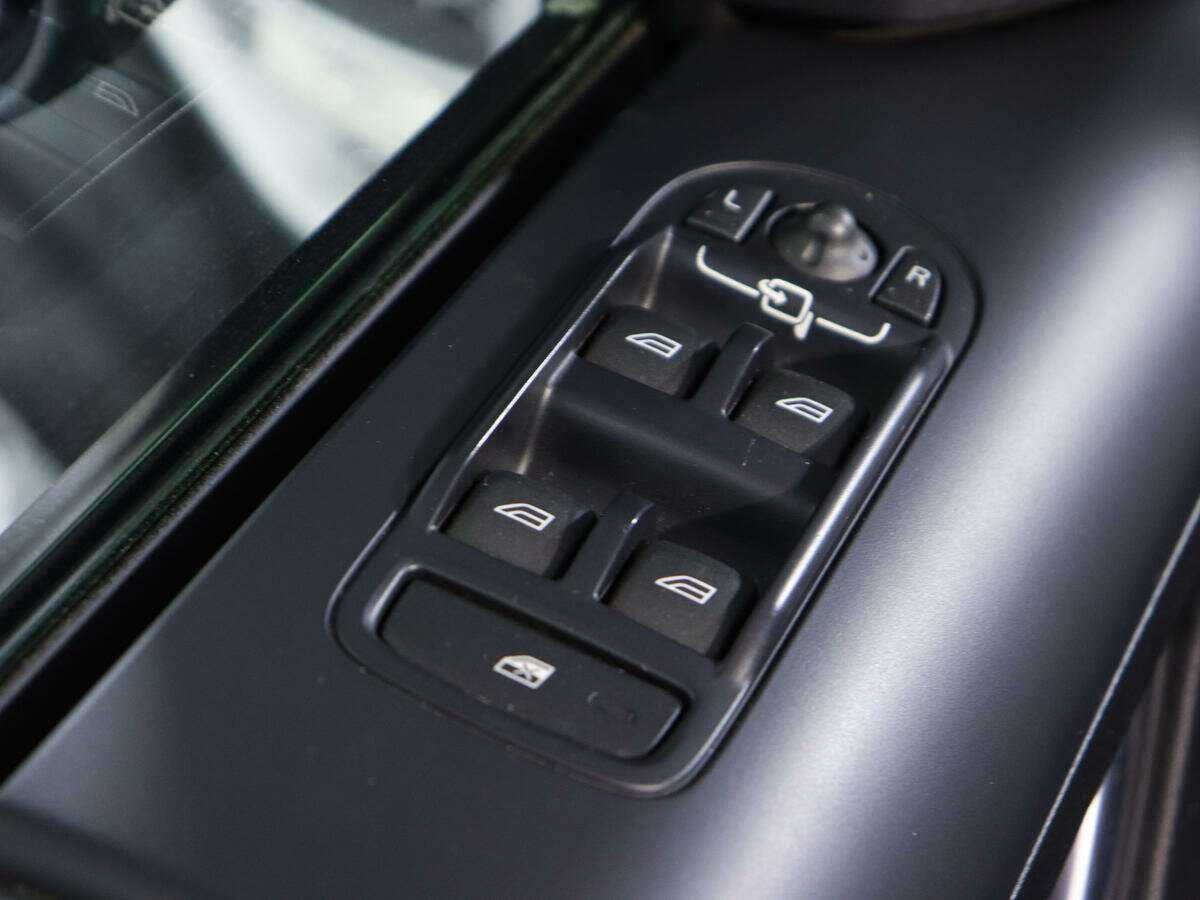 Б/У Лэнд Ровер Фрилендер 2013 года. Фото: #13