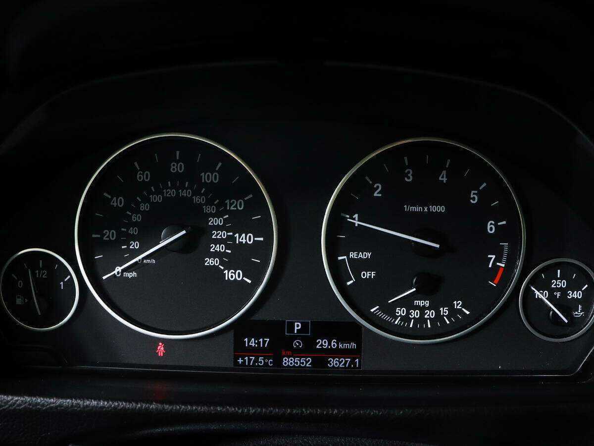 Б/У БМВ 3 серии 2016 года. Фото: #7