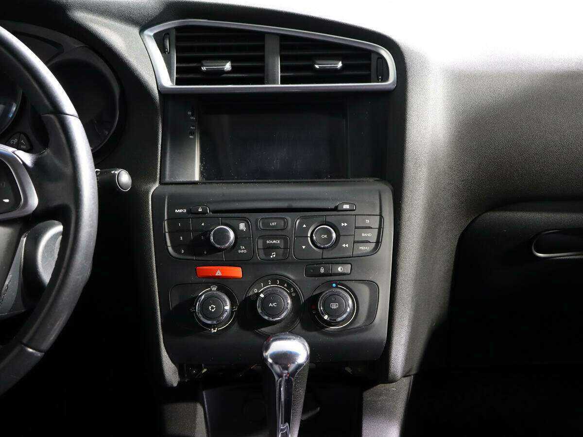 Б/У Ситроен Ц4 2013 года. Фото: #12