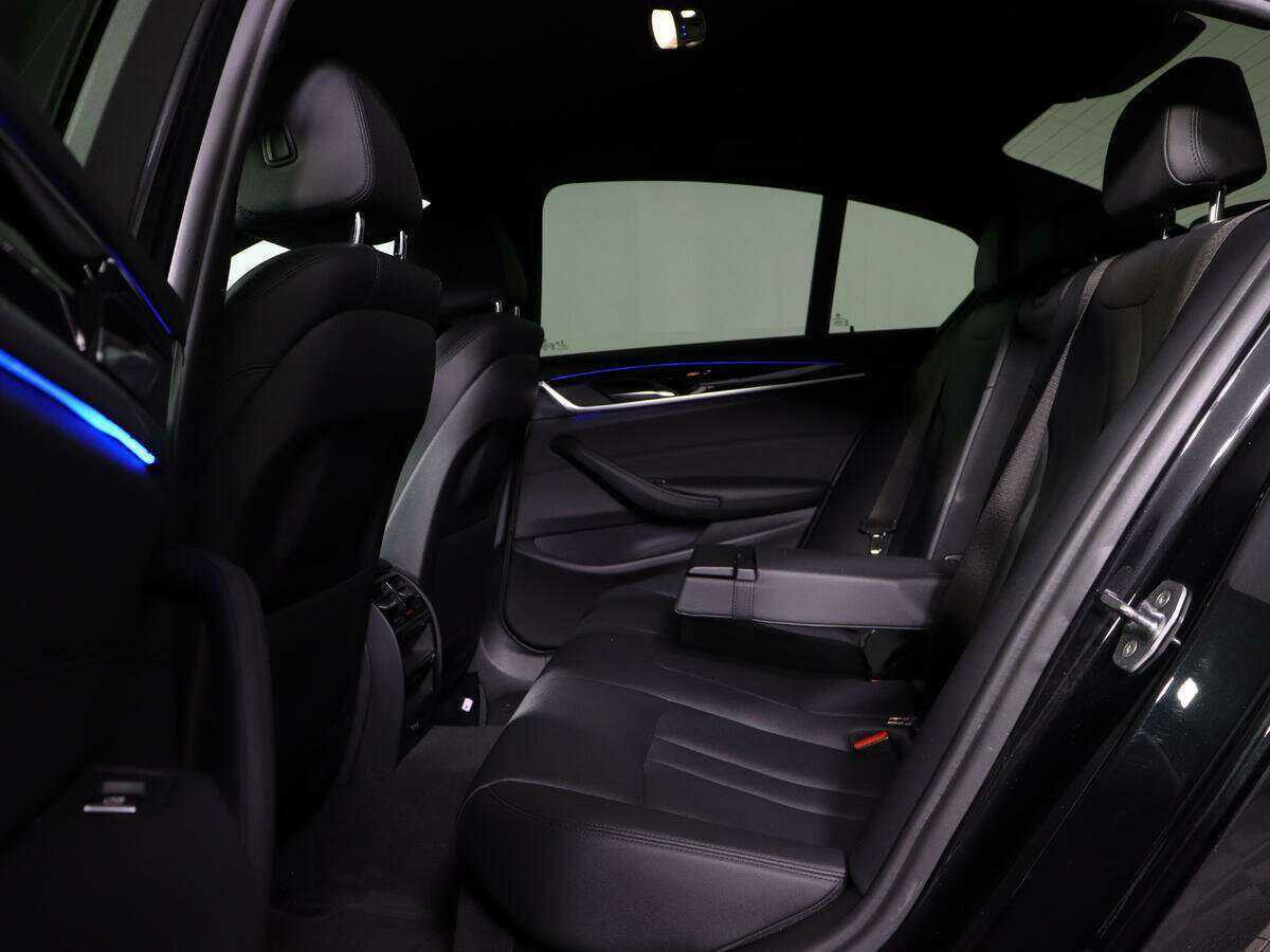 Б/У БМВ 5 серии 2017 года. Фото: #9