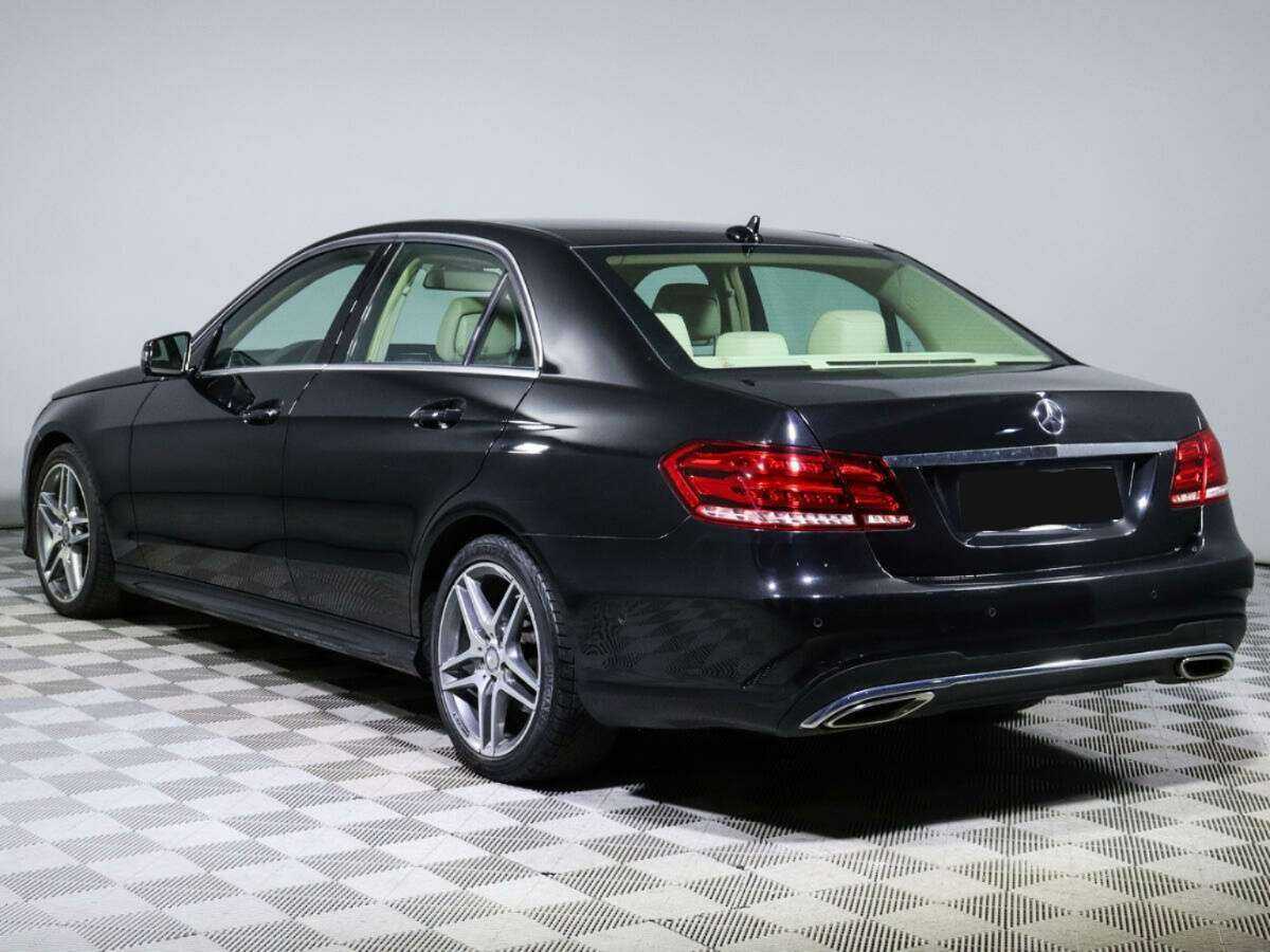 Б/У Мерседес-Бенц Е-Класс 2015 года. Фото: #5