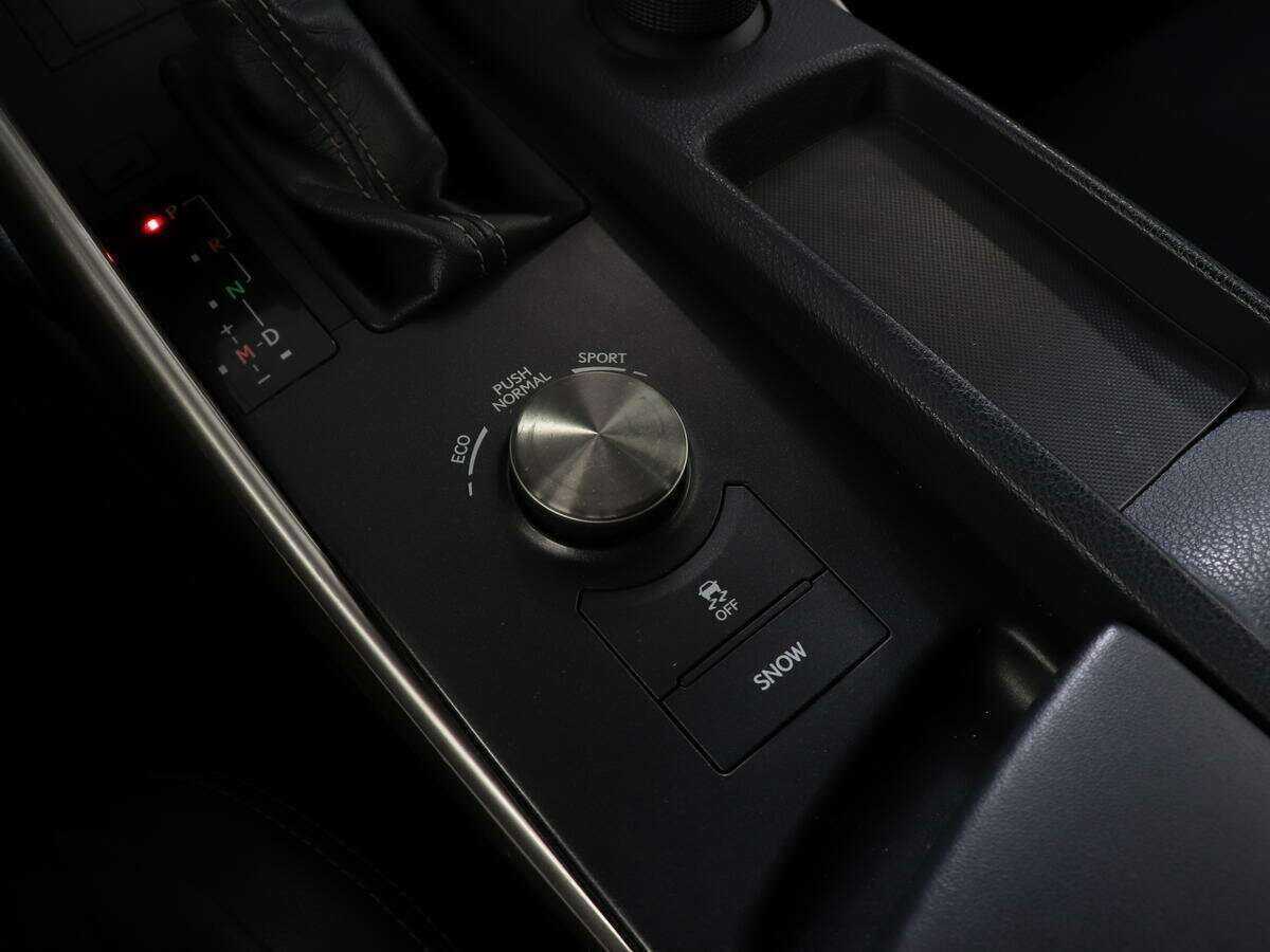 Б/У Лексус ИС 2015 года. Фото: #15