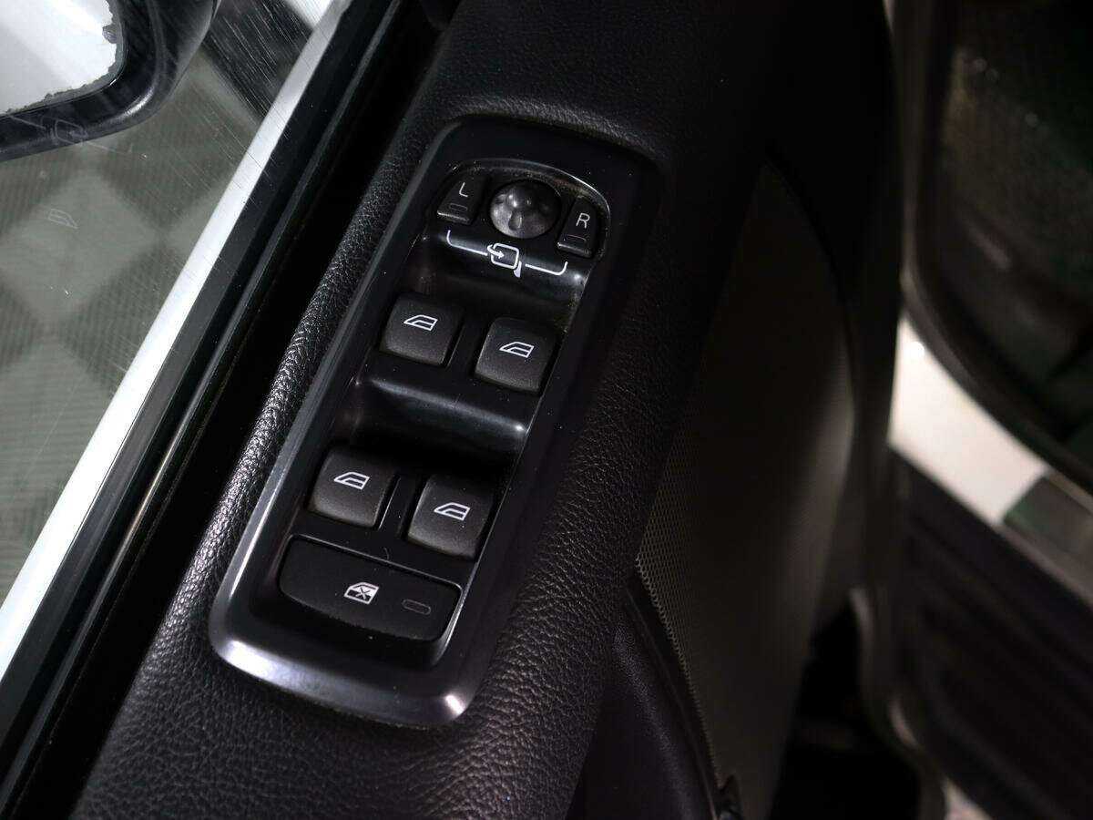 Б/У Лэнд Ровер Дискавери 2013 года. Фото: #16